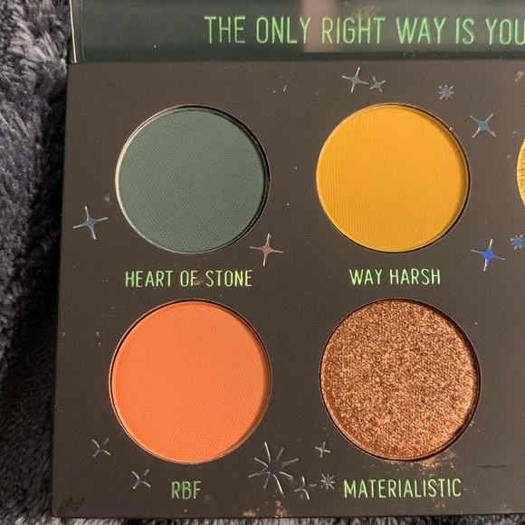 Melt Cosmetics Earth Eyeshadow Palette - Picture 3 of 8